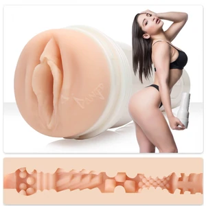 Masturbator Abella Danger Masturbator Abella Danger pe Denysa.ro