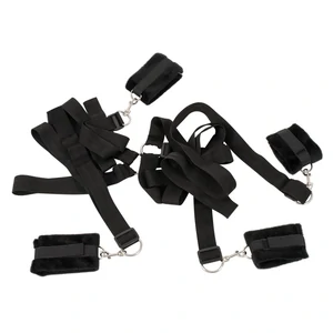 Set Cătușe Mâini Și Glezne Bed Shackles Negru Set Cătușe Mâini Și Glezne Bed Shackles Negru pe Denysa.ro